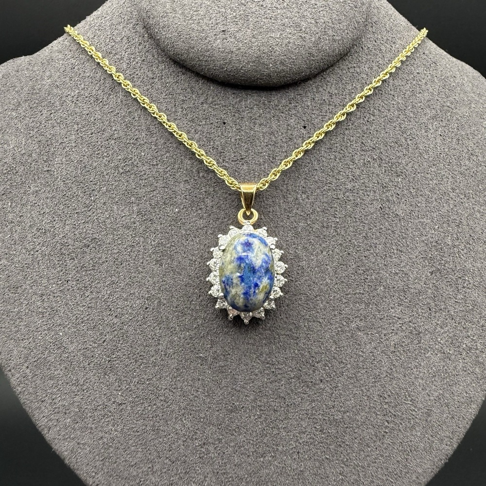 Vintage JC Blue Sodalite Oval Pendant Necklace Gold Tone Rope Chain Halo 18"